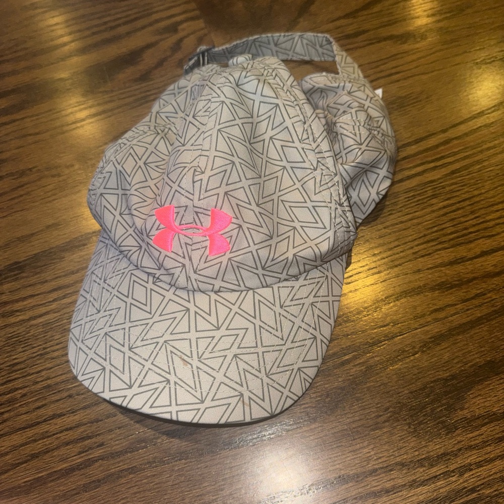 Under Armour Kids' Hat with Pink Logo and Geometric Design